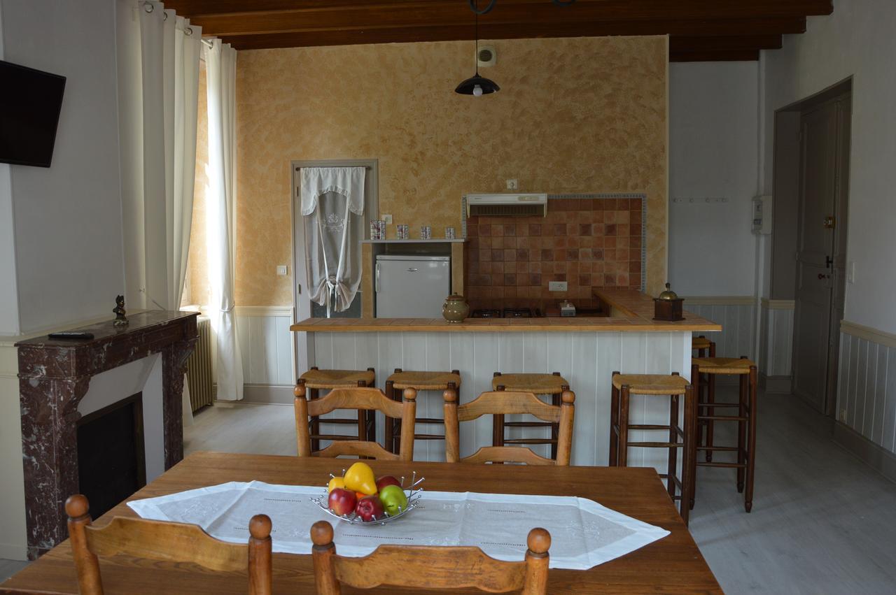 Logis Des Bessons Bed & Breakfast Migron Ngoại thất bức ảnh